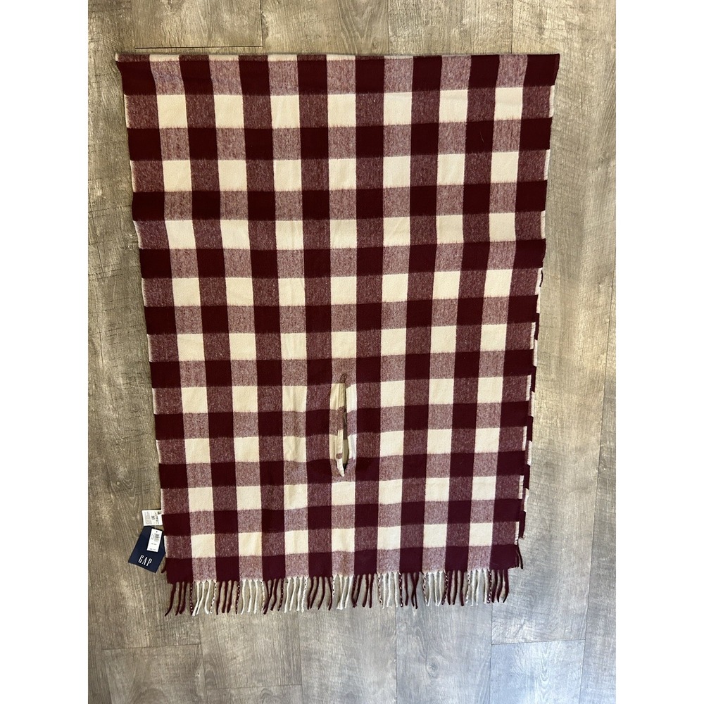 New Gap Cozy Blanket Scarf‎ Red White Plaid With Arm Holes Fringe O/S Soft NWT